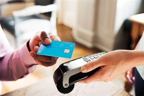 Paying by contactless card 